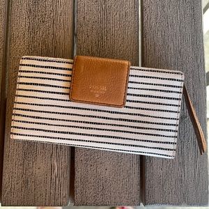FOSSIL WALLET